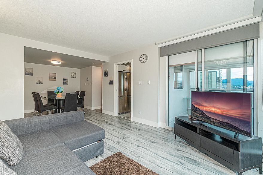 2205 1238 Melville Street