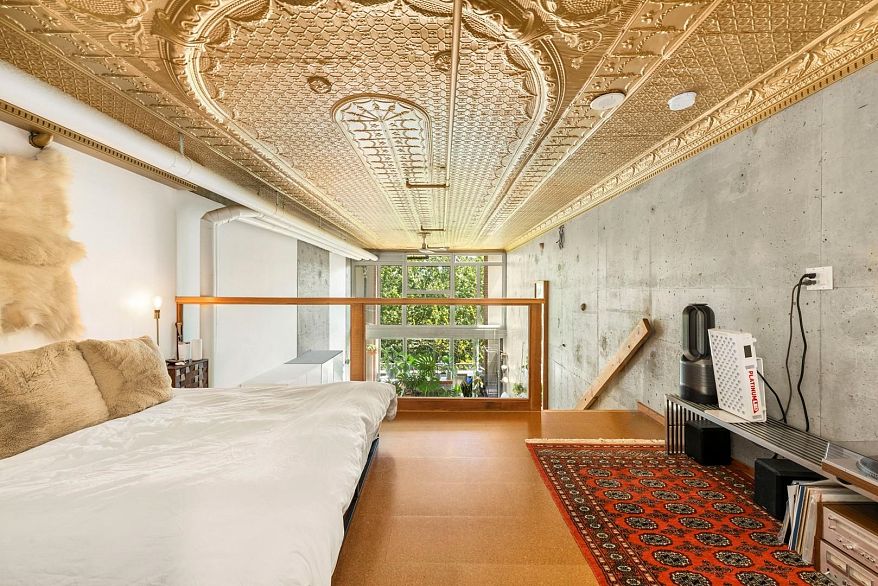 411 289 Alexander Street