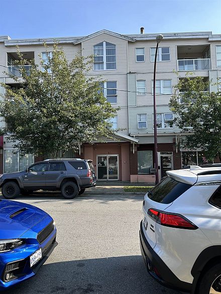 203 1958 E 47th Avenue