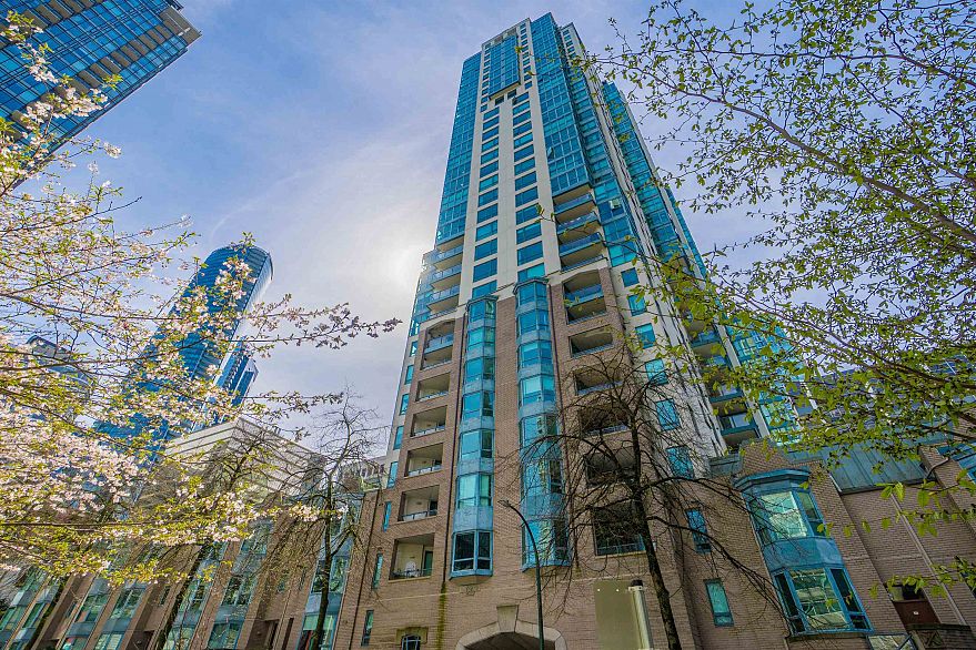 2205 1238 Melville Street