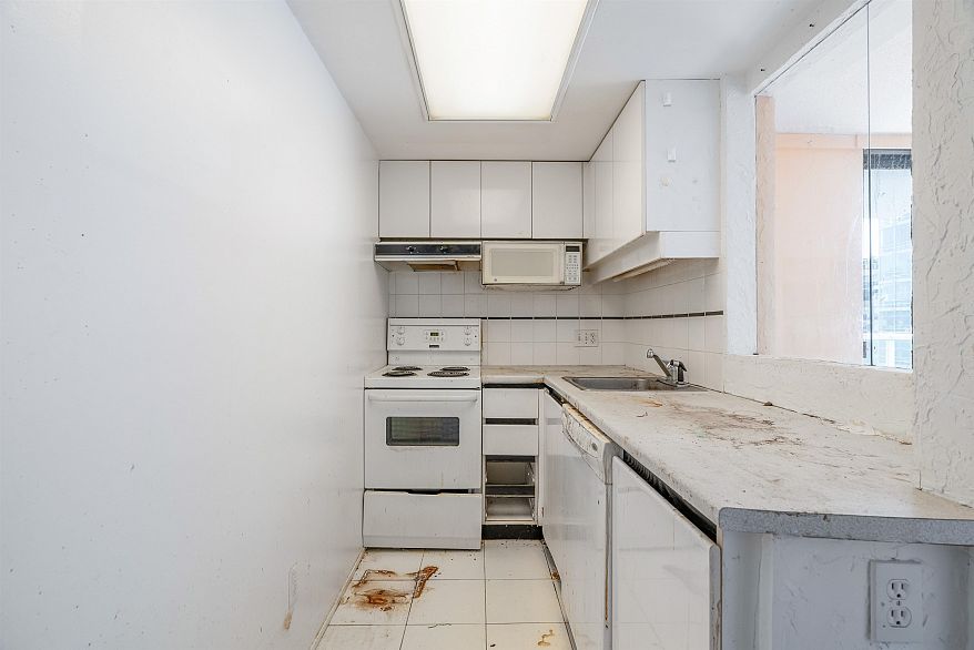 604 1500 Howe Street