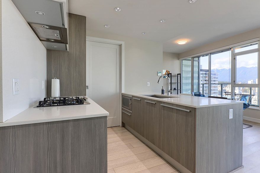 1602 1221 Bidwell Street