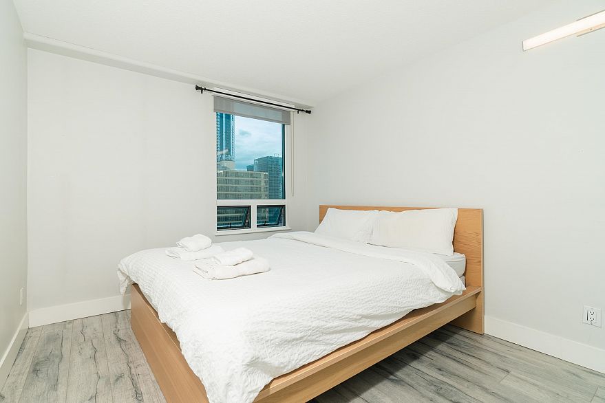 2205 1238 Melville Street