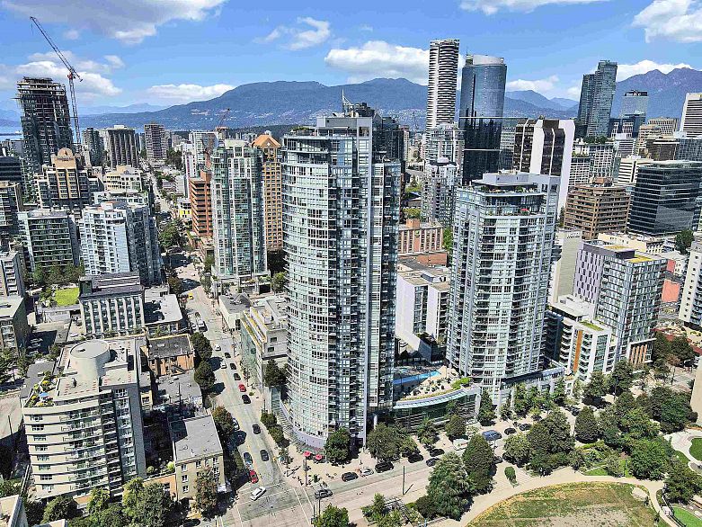 2404 1199 Seymour Street