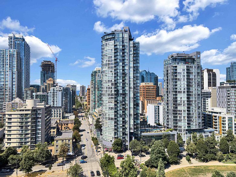 2404 1199 Seymour Street