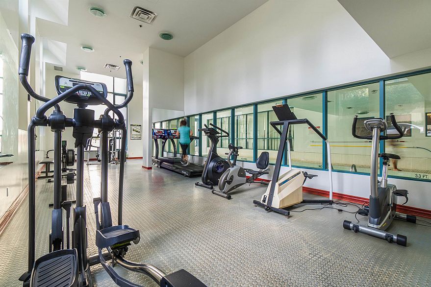 2205 1238 Melville Street