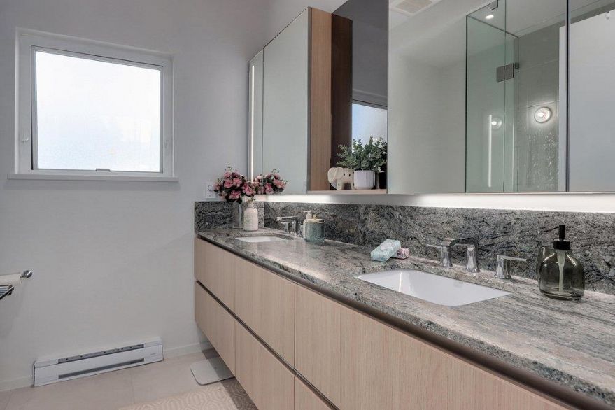 153 785 W 49th Avenue