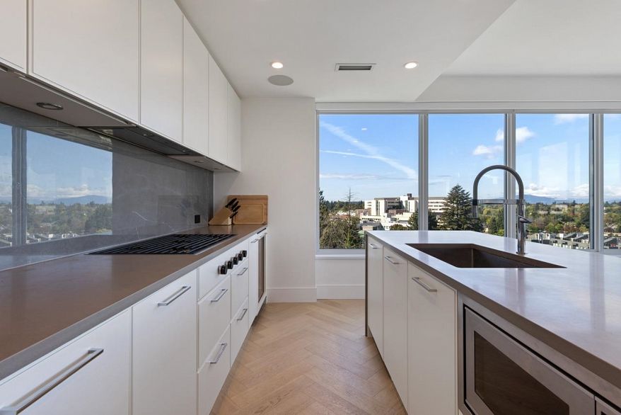 602 4685 Cambie Street