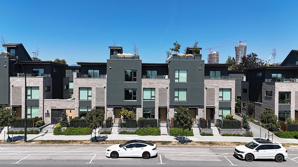 153 785 W 49th Avenue