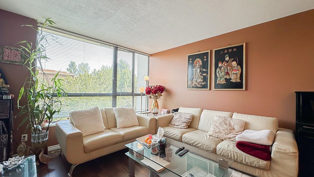 401 3588 Crowley Drive