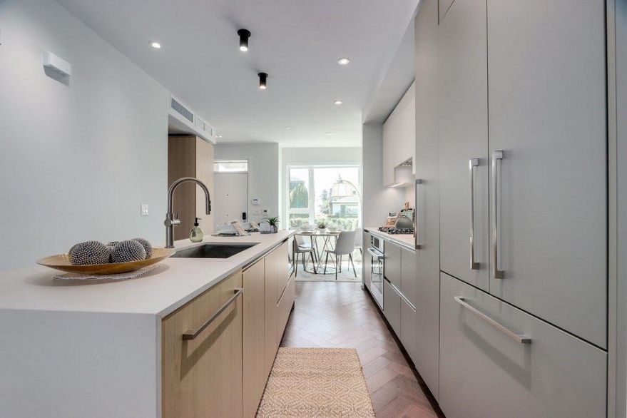 153 785 W 49th Avenue