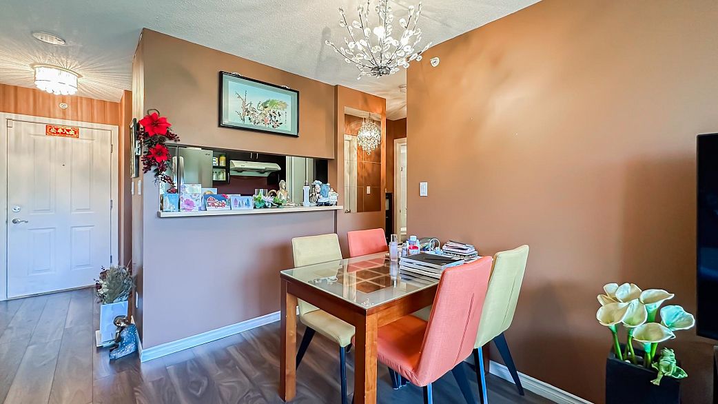 401 3588 Crowley Drive