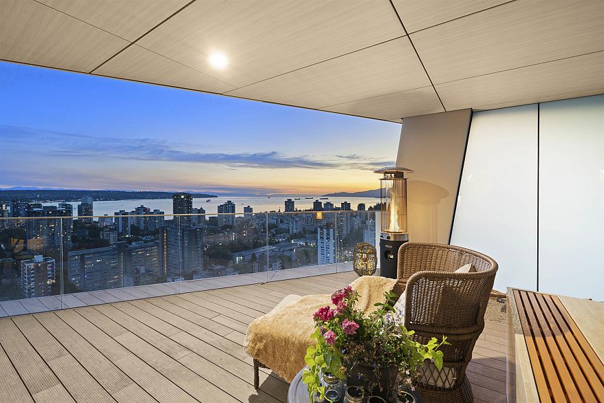 3004 1568 Alberni Street