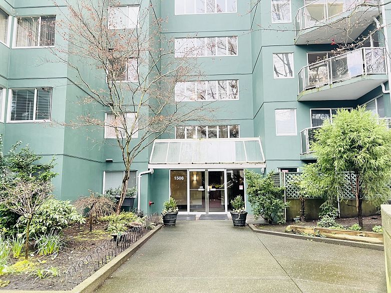 302 1508 Mariner Walk