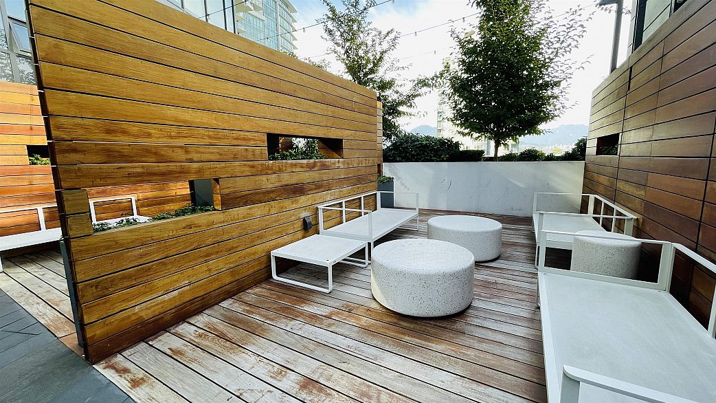 1604 620 Cardero Street