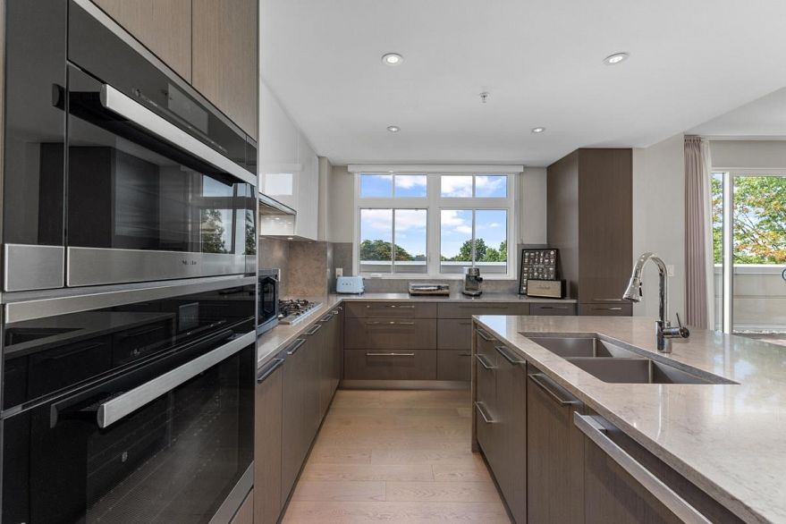 PH4 2089 W 43rd Avenue