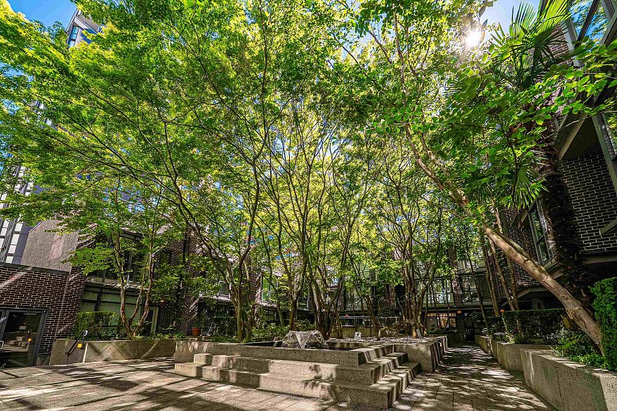 1509 1068 Hornby Street