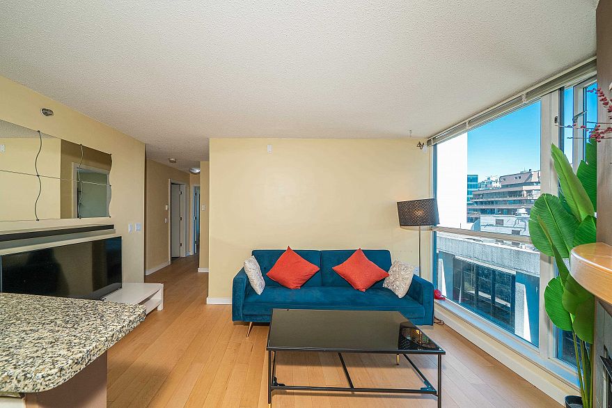 1509 1068 Hornby Street