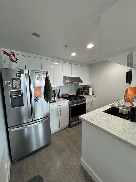 1708 198 Aquarius Mews