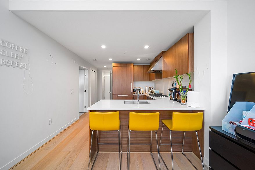 311 6033 Gray Avenue