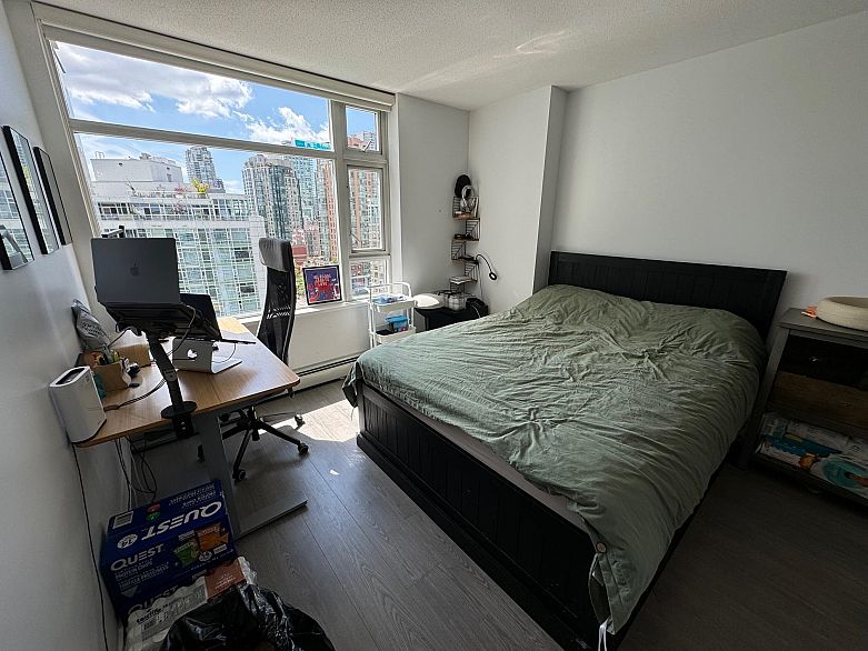 1708 198 Aquarius Mews