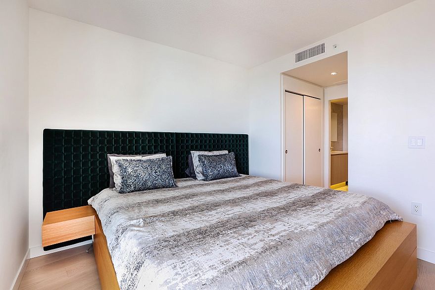 2820 89 Nelson Street