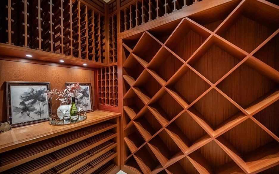 PH4201 1077 W Cordova Street