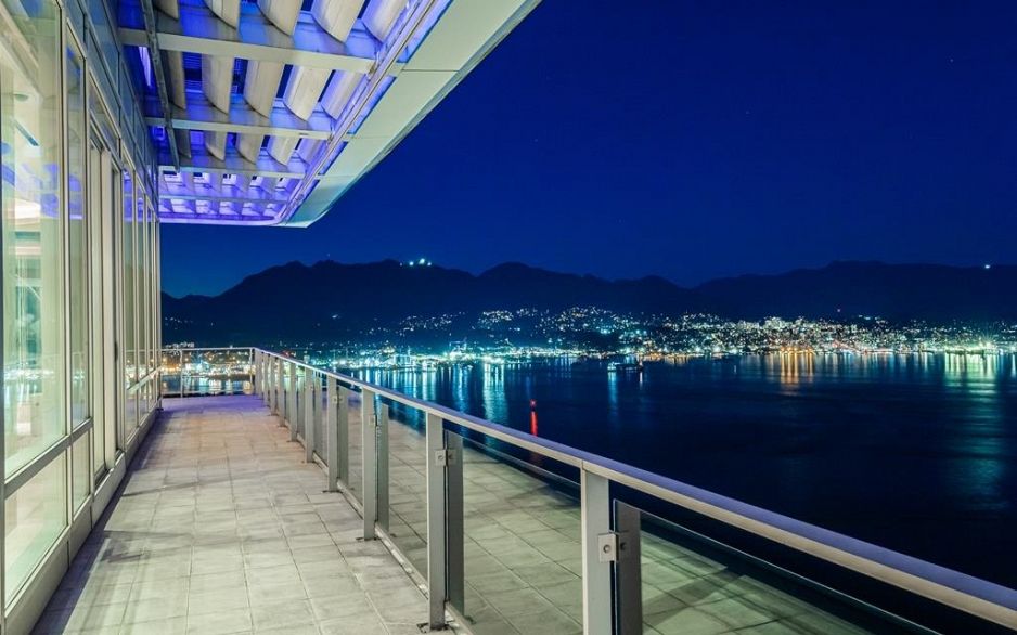 PH4201 1077 W Cordova Street