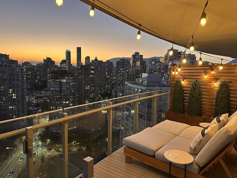 2820 89 Nelson Street