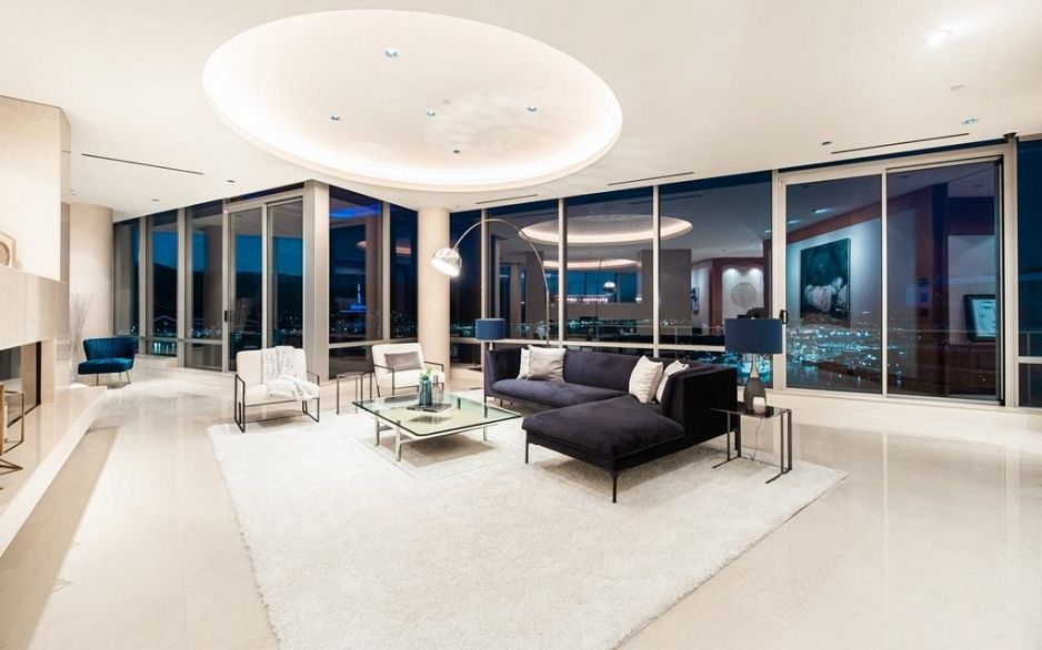 PH4201 1077 W Cordova Street