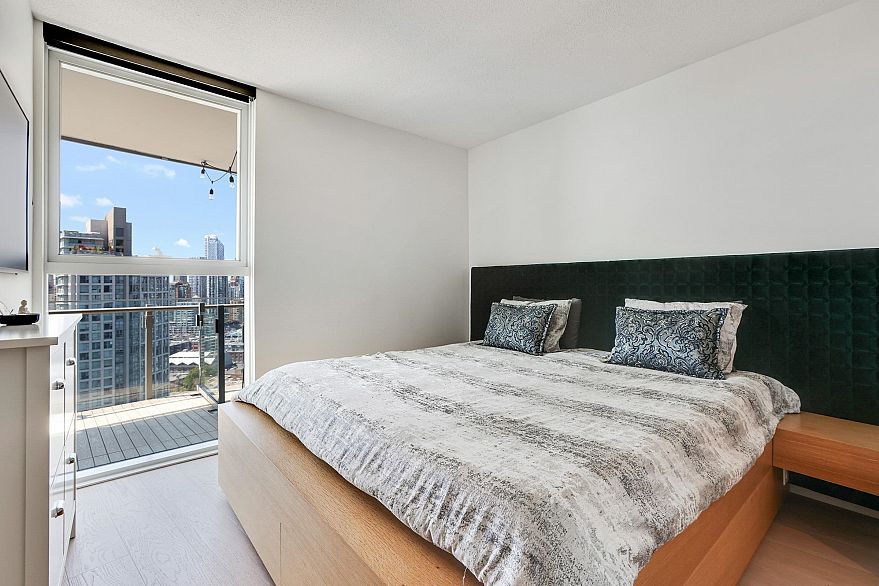 2820 89 Nelson Street