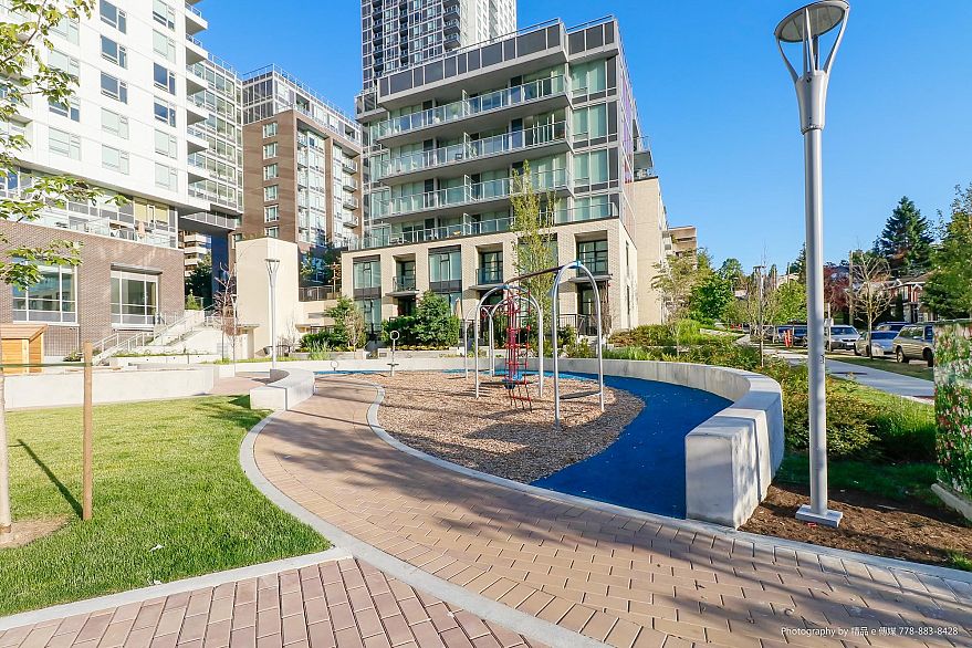 1902 5470 Ormidale Street