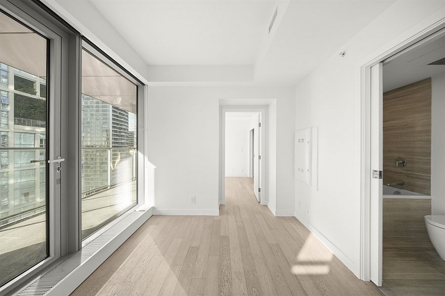 1907 1480 Howe Street