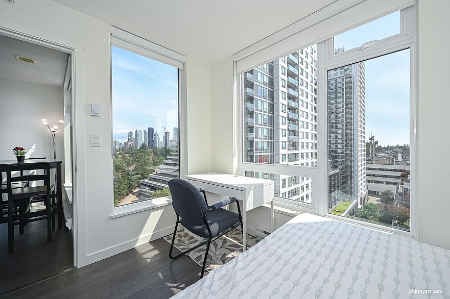 1902 5470 Ormidale Street