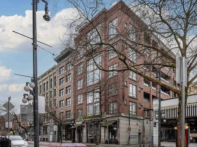 303 28 Powell Street