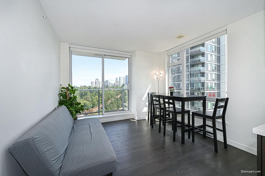 1902 5470 Ormidale Street