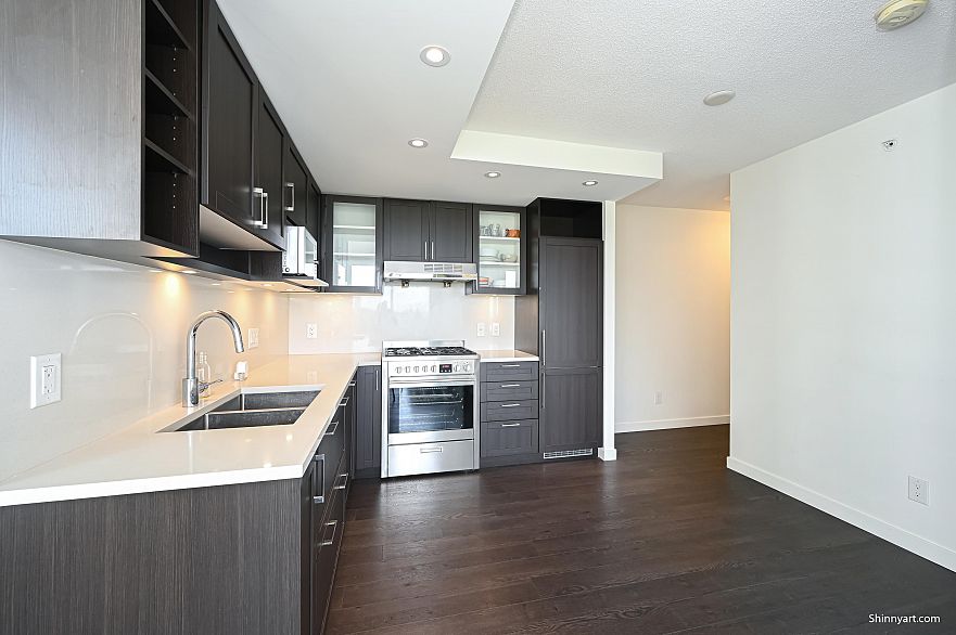 1902 5470 Ormidale Street