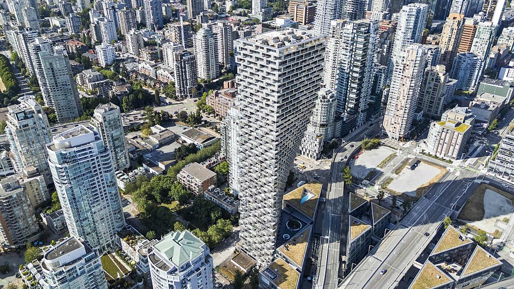 1907 1480 Howe Street