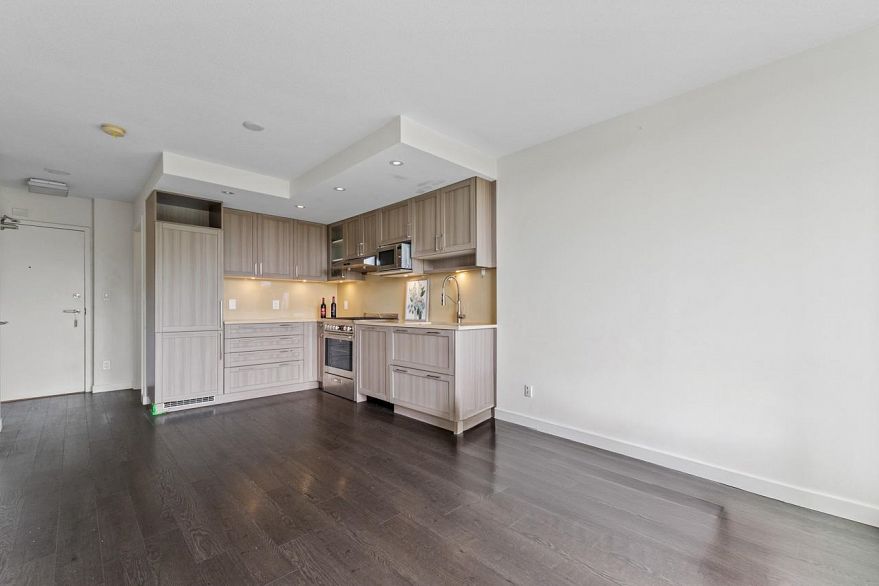 807 5470 Ormidale Street