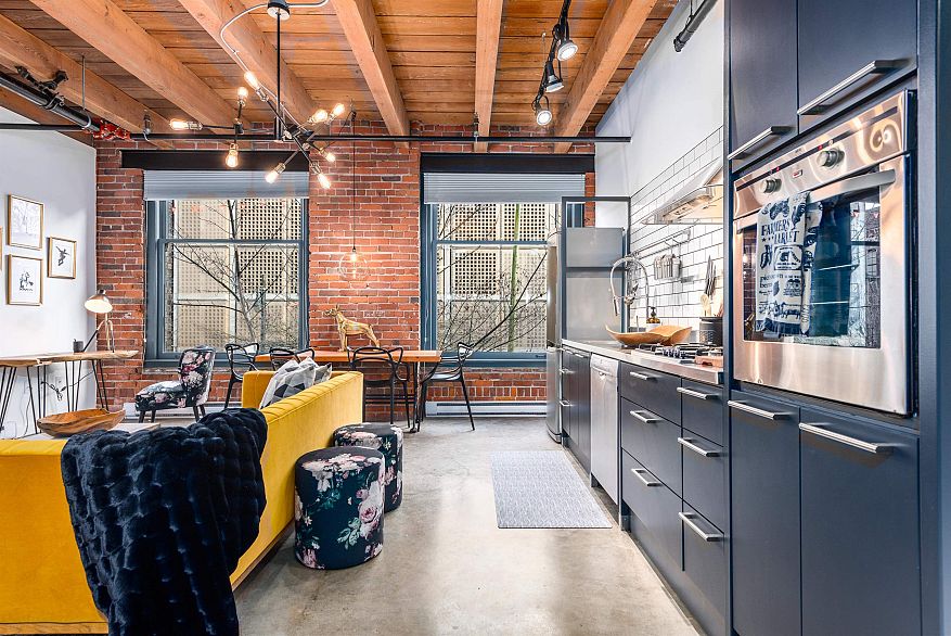 209 55 E Cordova Street