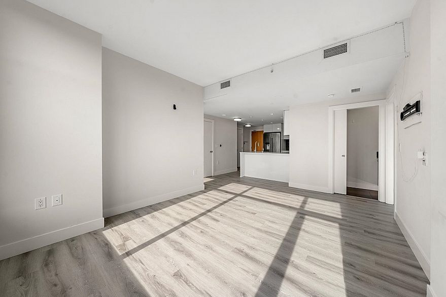 609 3451 Sawmill Crescent