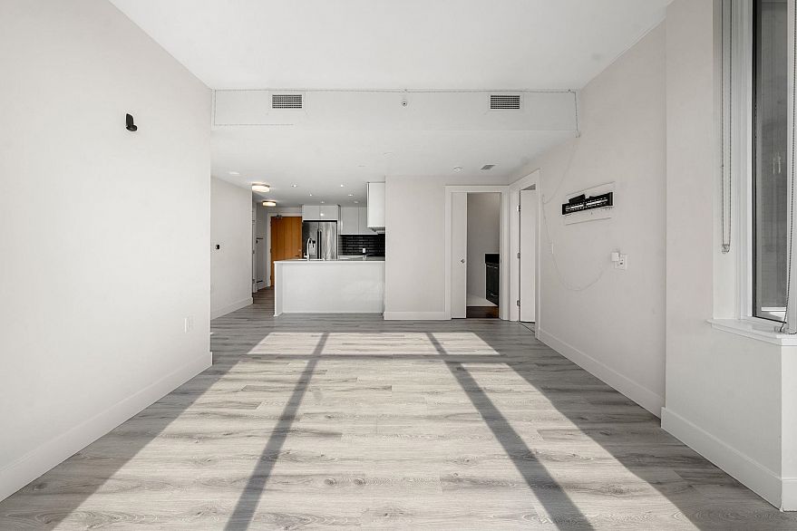 609 3451 Sawmill Crescent