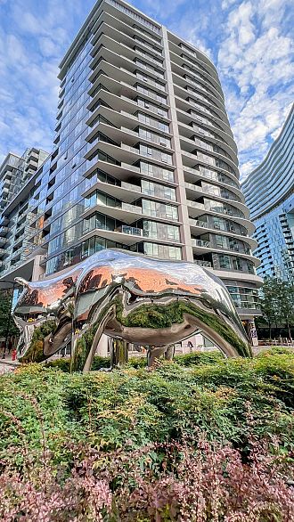 1205 68 Smithe Street