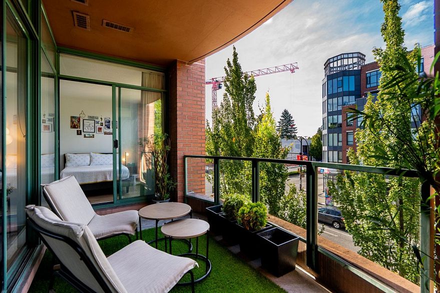 408 503 W 16th Avenue