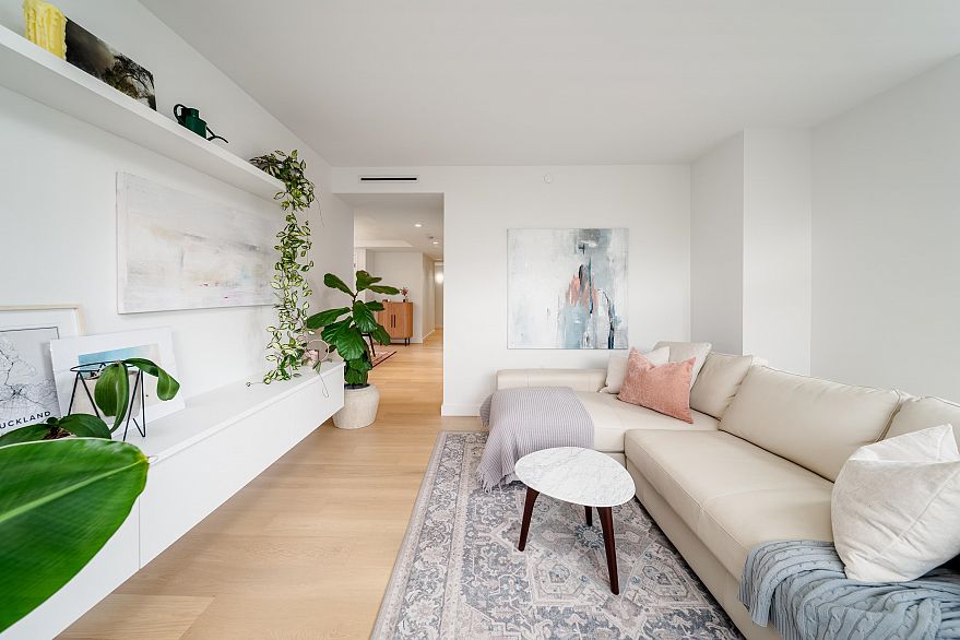 405 1365 Davie Street