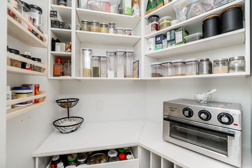 408 503 W 16th Avenue