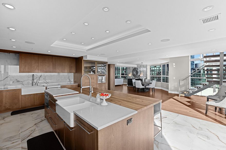 3102 717 Jervis Street