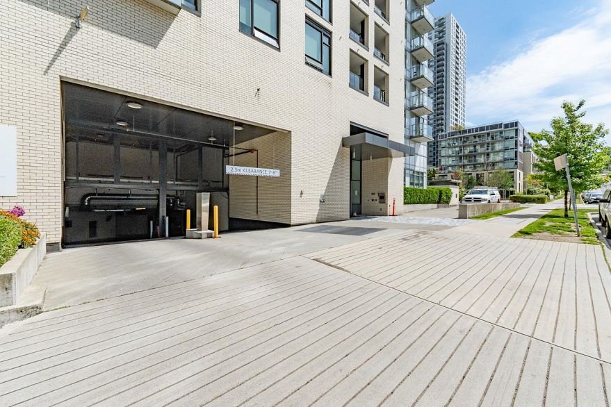 807 5470 Ormidale Street