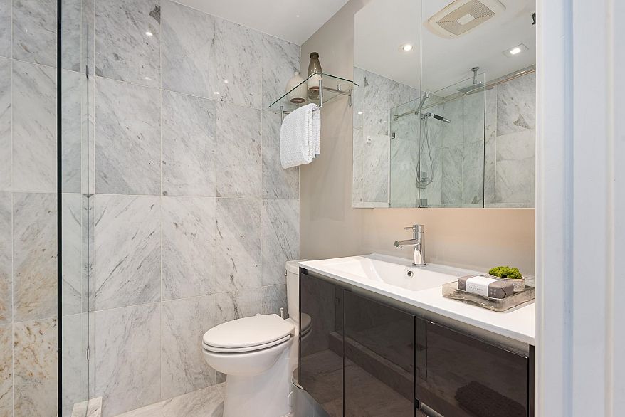 55 777 Burrard Street