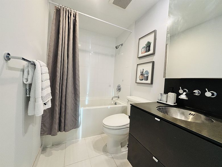 1203 1252 Hornby Street